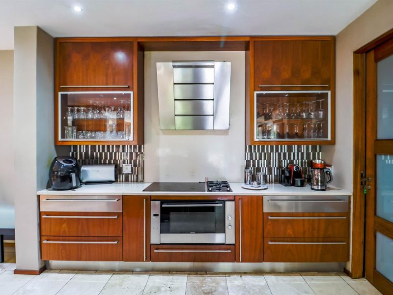 4 Bedroom House for sale in Bryanston, Sandton - Photo 4