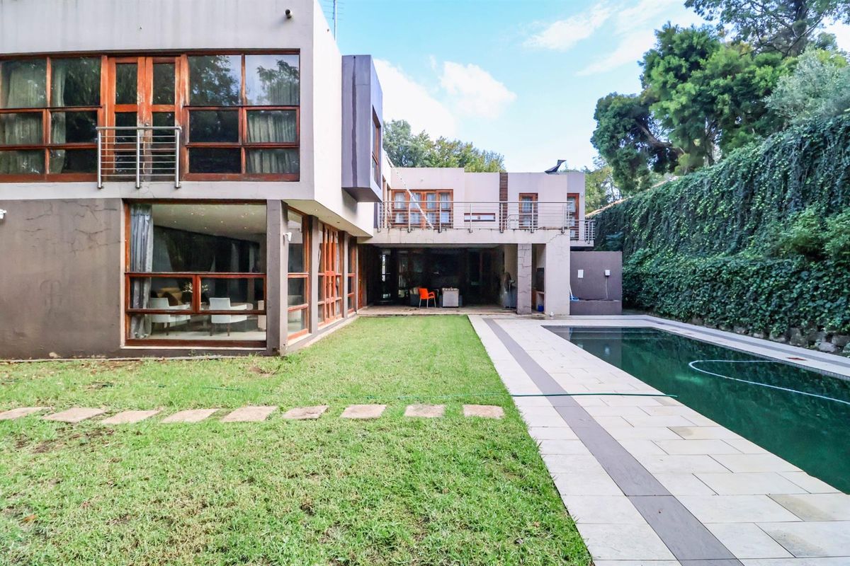 4 Bedroom House for sale in Bryanston, Sandton - Photo 2