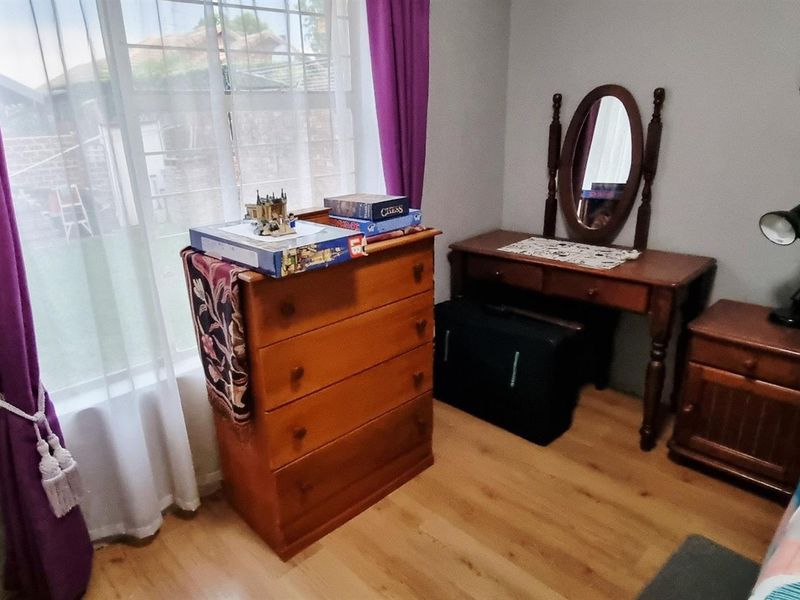 4 Bedroom Cluster in a secure estate in Glen Marias - Photo 5