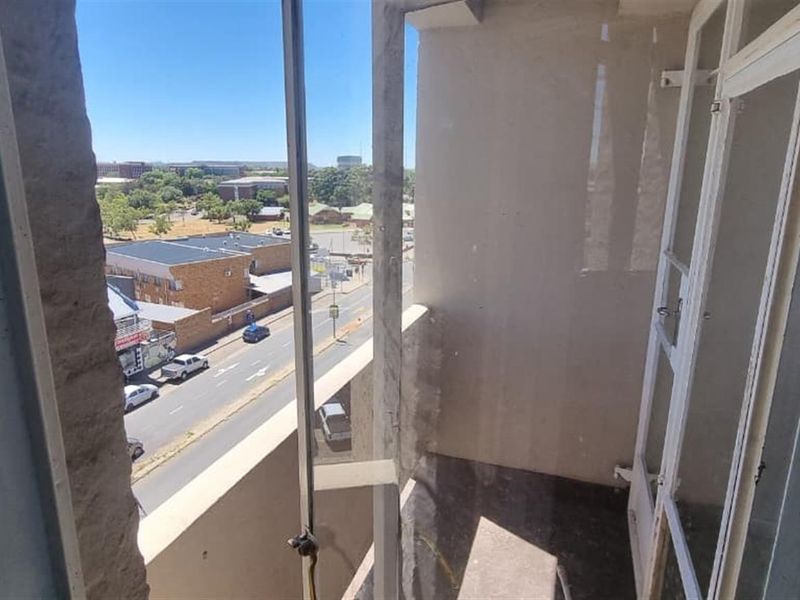Studio Apartment To Rent in Kimberley - Photo 3