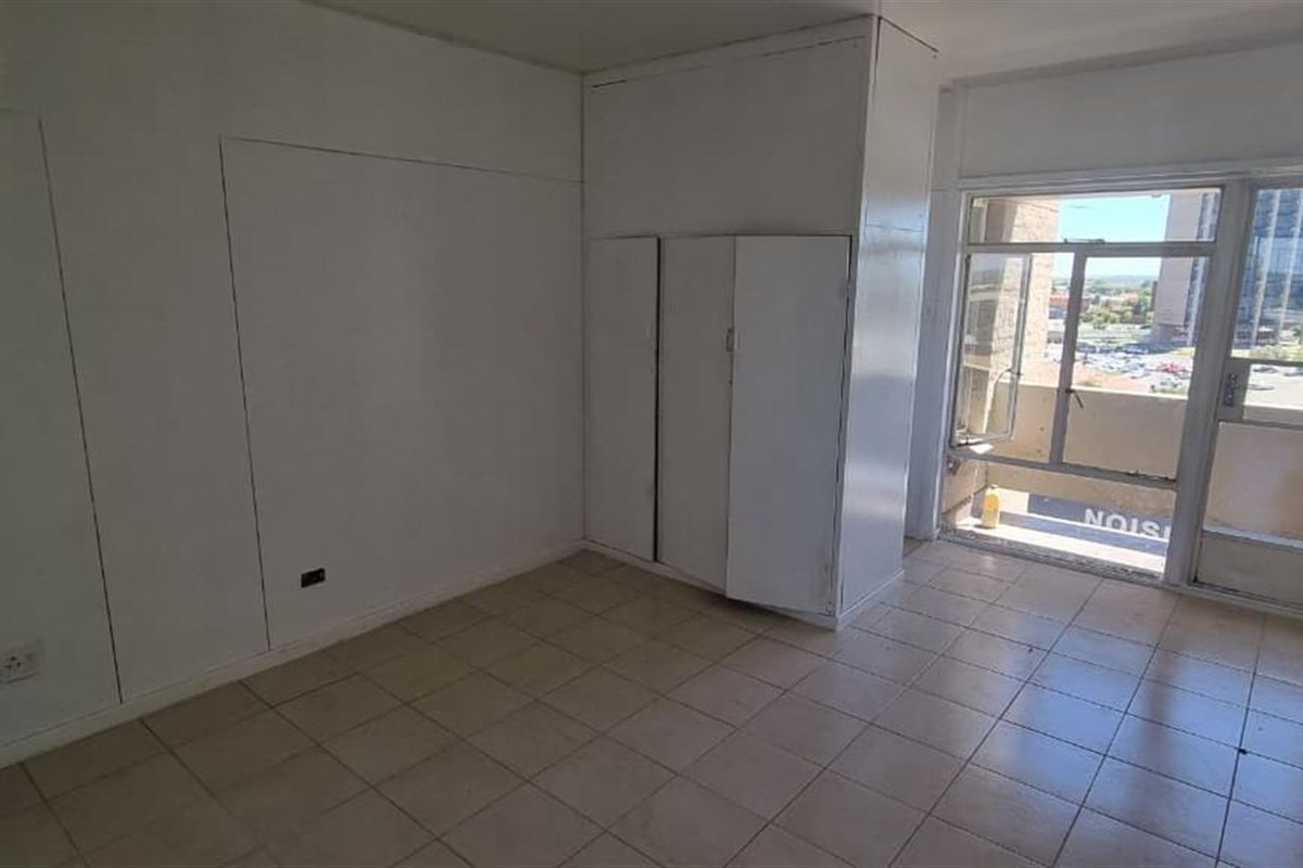 Studio Apartment To Rent in Kimberley - Photo 2