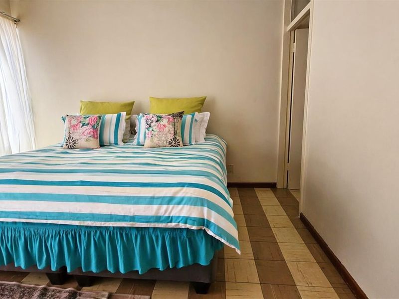 DELIGHTFUL APARTMENT - 1 -2BEDS. - Photo 6