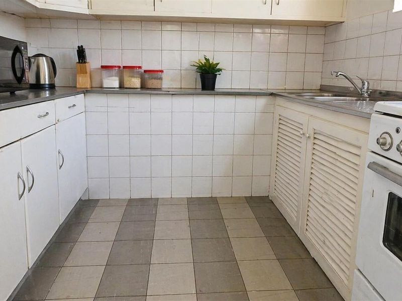 DELIGHTFUL APARTMENT - 1 -2BEDS. - Photo 3