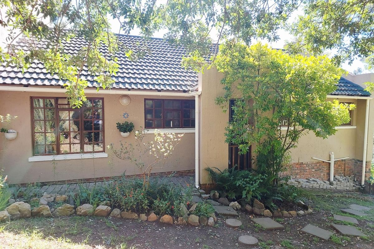 Renovator’s Dream in Denneoord - Don't Miss out - Photo 2