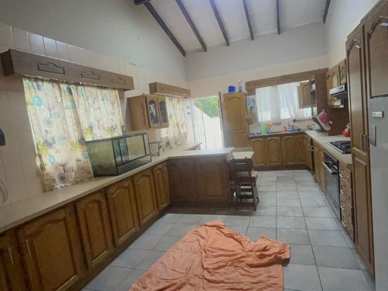 4-Bedroom Family Home For Sale in Sasolburg Central, Sasolburg - Photo 3