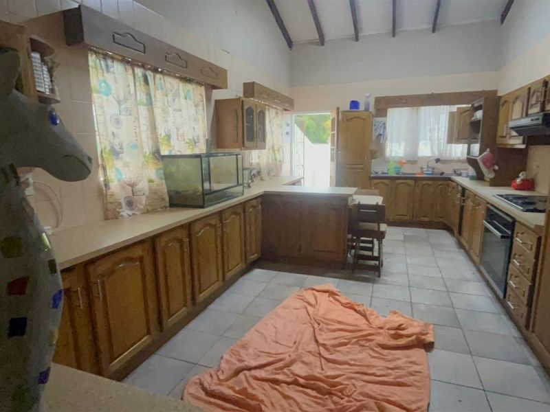 4-Bedroom Family Home For Sale in Sasolburg Central, Sasolburg - Photo 5