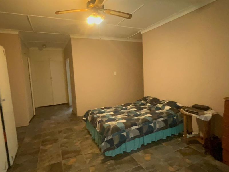 4-Bedroom Family Home For Sale in Sasolburg Central, Sasolburg - Photo 9