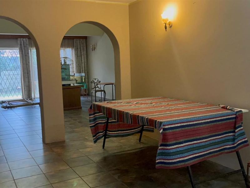 4-Bedroom Family Home For Sale in Sasolburg Central, Sasolburg - Photo 7