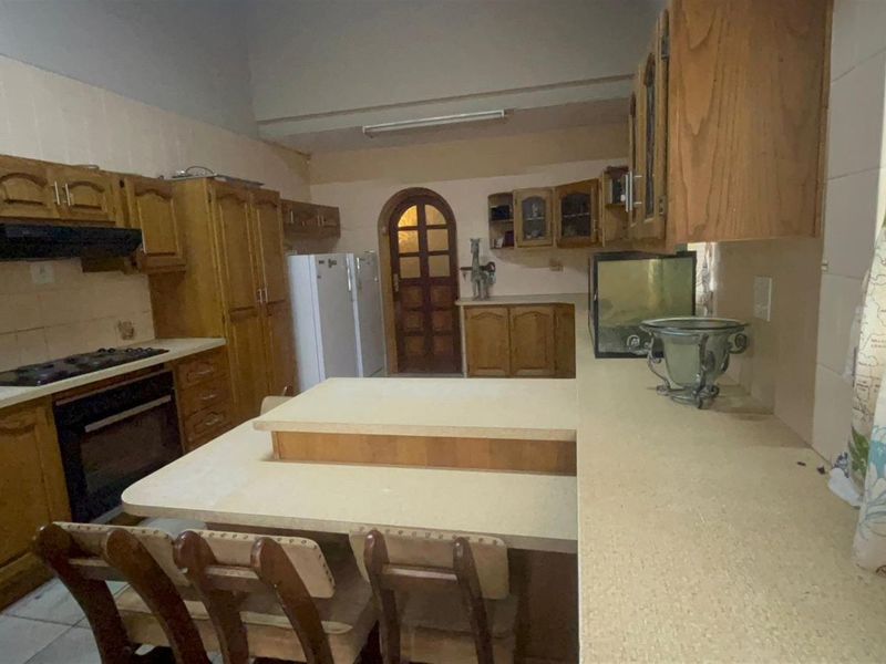 4-Bedroom Family Home For Sale in Sasolburg Central, Sasolburg - Photo 4