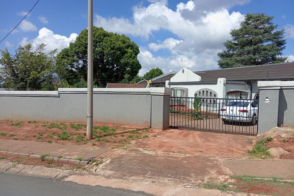 House To Rent in Weltevreden Park, Roodepoort - Photo 2