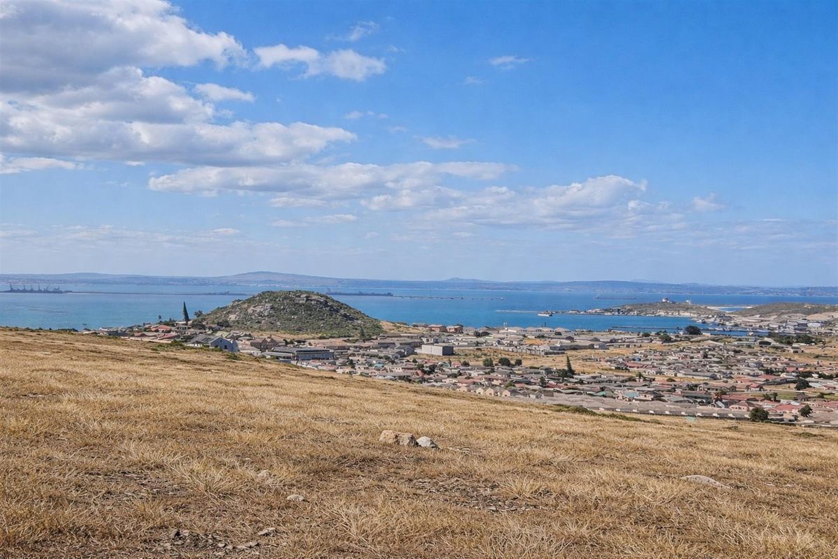 658m2 Stand with Sea Views in Secure Hoogland Mountain Estate - Photo 4