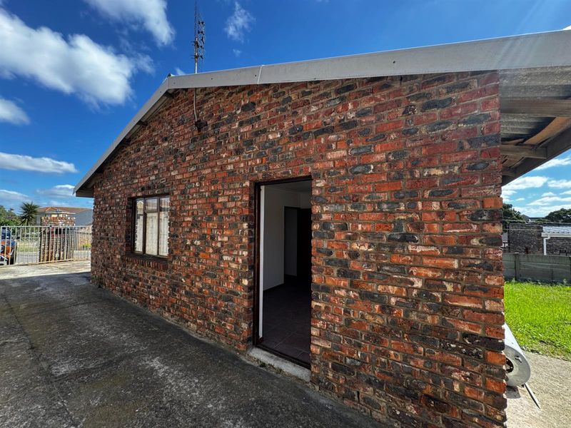 Two Homes on One Stand in Upper Heiderand - Exceptional Value and Rental Potential Pet-Friendly - Photo 4