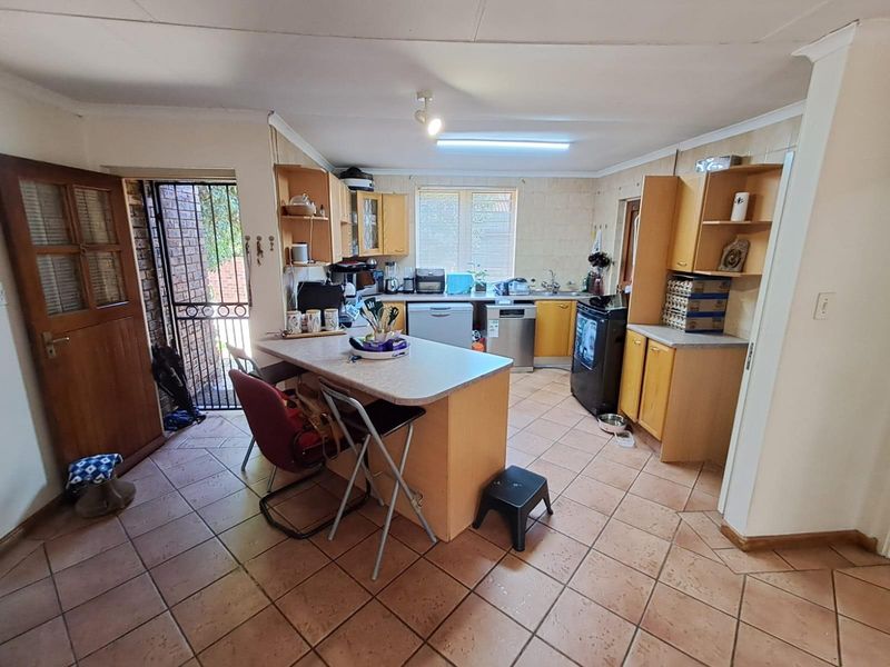 2 Bedroom Townhouse For Sale in Die Hoewes Centurion Gauteng - Photo 7