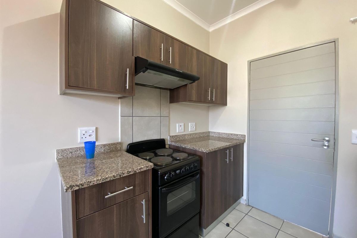 Apartment To Rent in Kwamashu, Durban, KwaZulu Natal - Photo 5