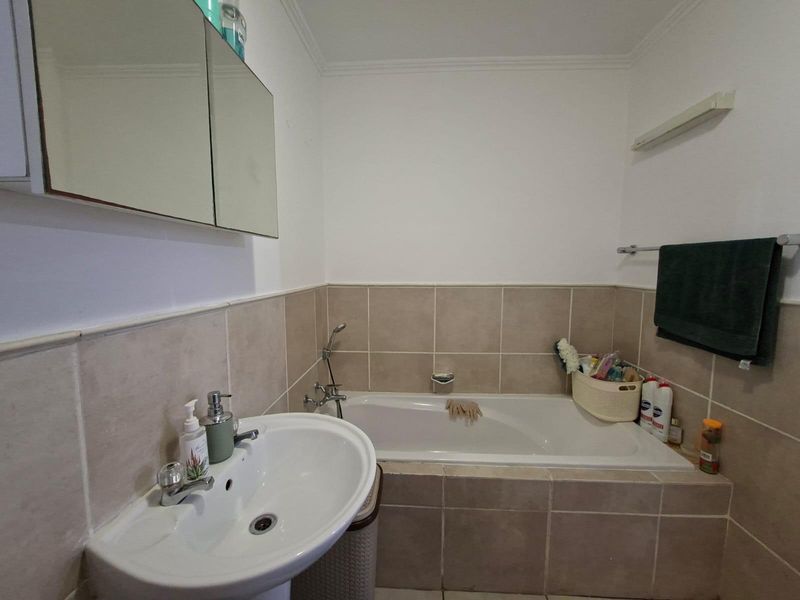 Apartment For Sale in Rivonia, Sandton - Photo 3
