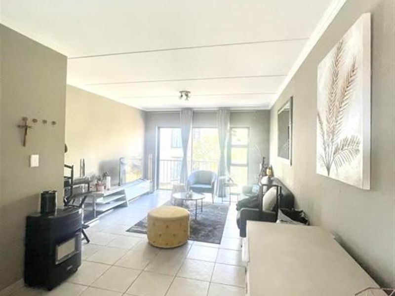 2Bed,2Bath Apartment To Rent in Lonehill, Sandton - Photo 6