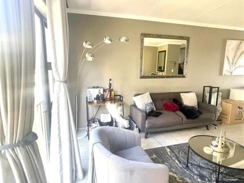 2Bed,2Bath Apartment To Rent in Lonehill, Sandton - Photo 3