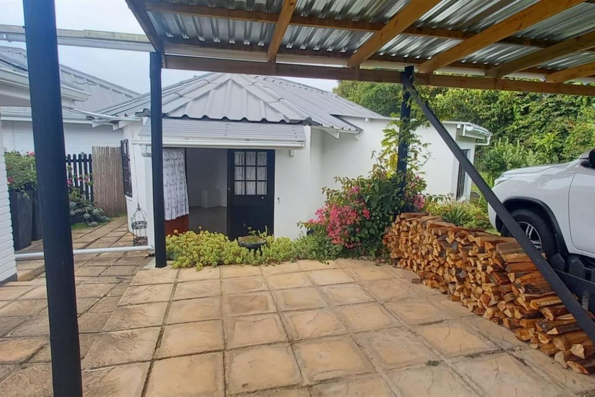 Lovely Garden Cottage for Rental in Hunters Home Knysna - Photo 2