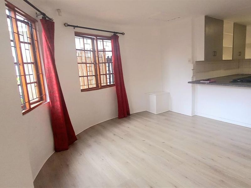 Lovely Garden Cottage for Rental in Hunters Home Knysna - Photo 3