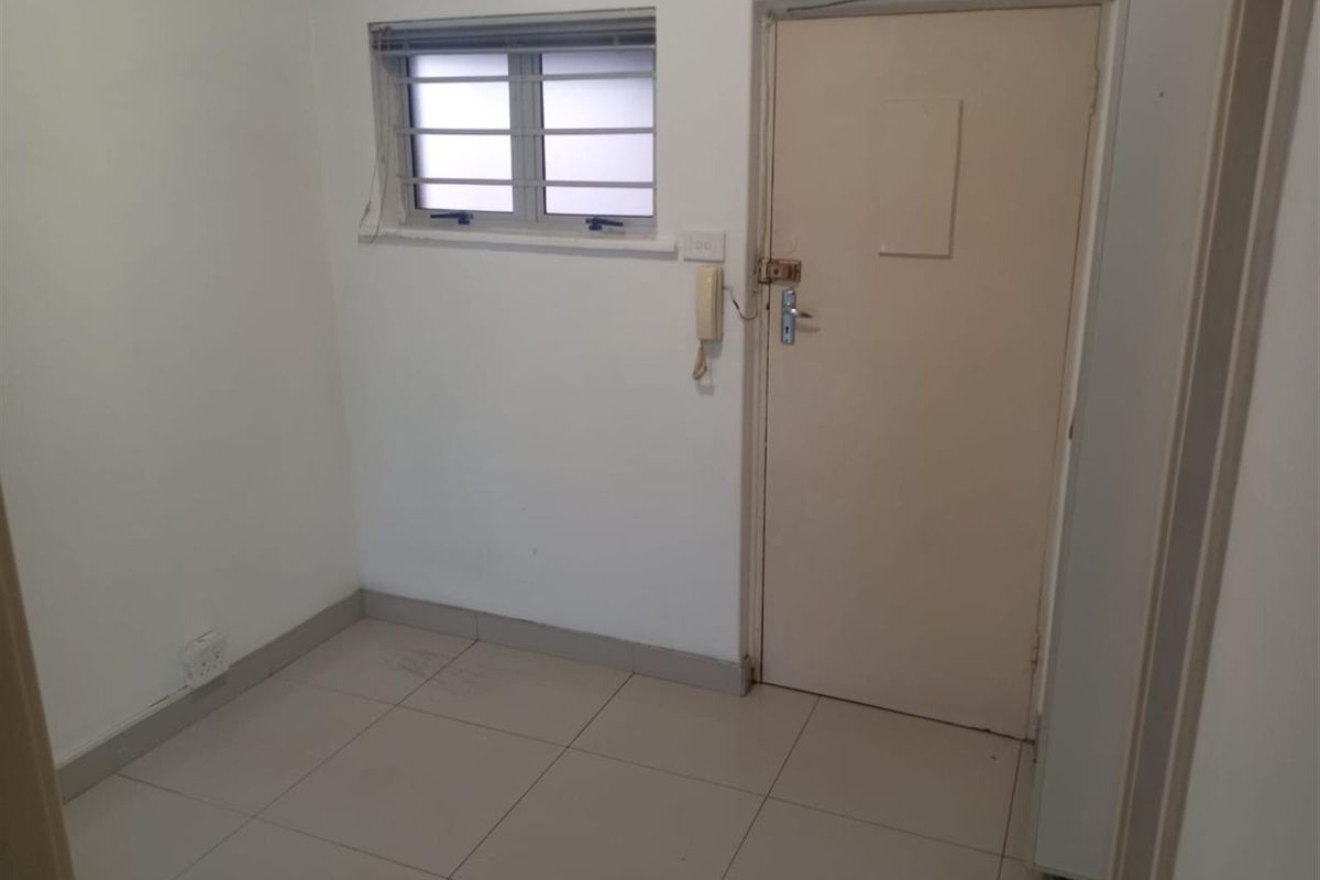 1.5 Bedroom Apartment in Musgrave with Awesome Harbour Views for Rent - Photo 2