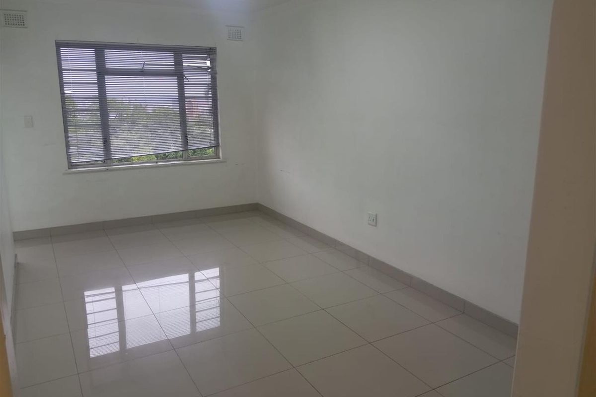 1.5 Bedroom Apartment in Musgrave with Awesome Harbour Views for Rent - Photo 5