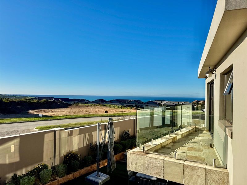 Secure Low-Maintenance Studio Retirement Apartment  in Mossel Bay Retirement and Village - Photo 2