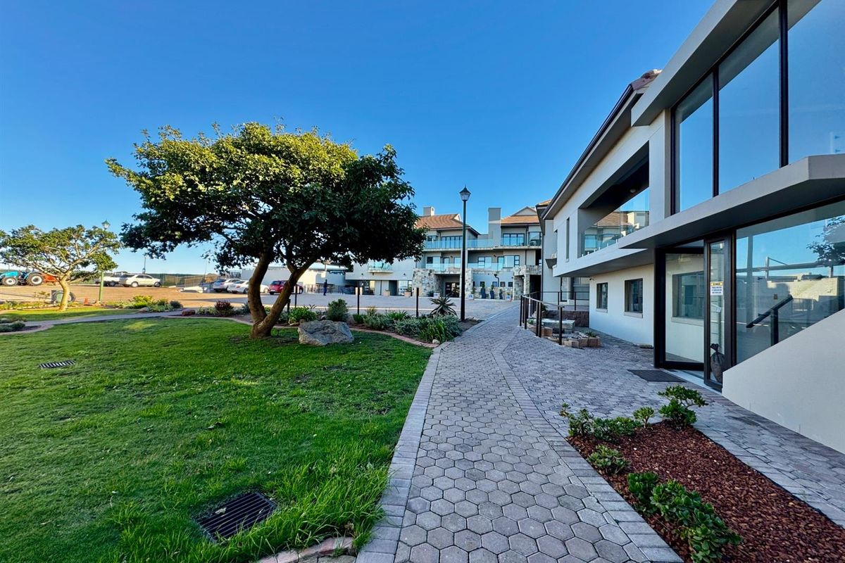 Secure Low-Maintenance Studio Retirement Apartment  in Mossel Bay Retirement and Village - Photo 5