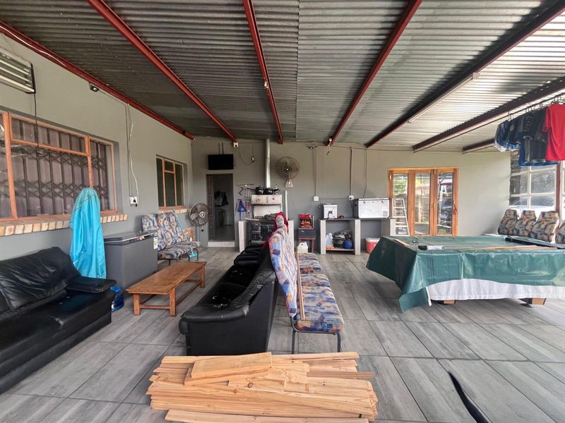 Double Delight for Family and Work, Four Bedroom home - Photo 2