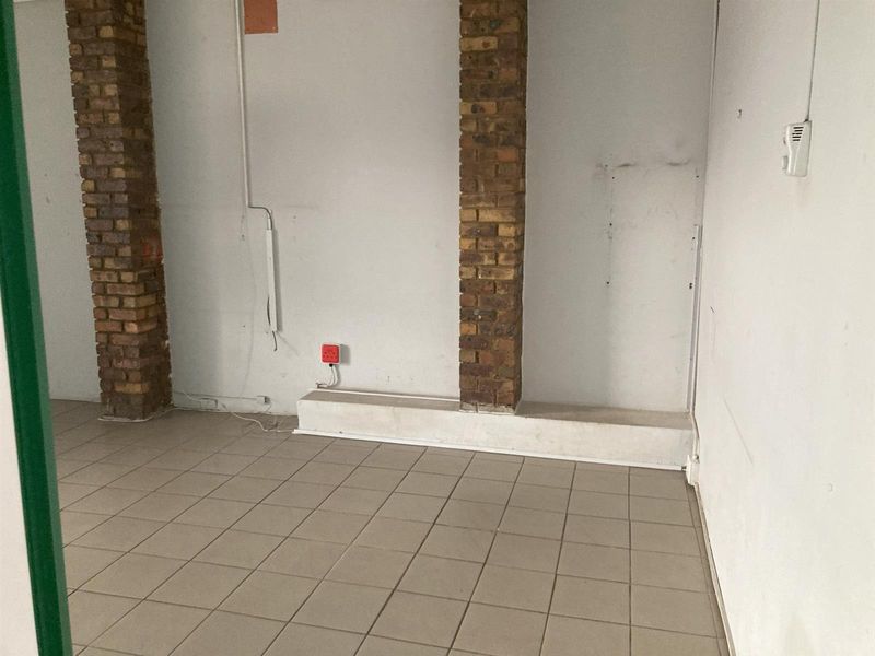 Commercial Property To Let - Photo 10