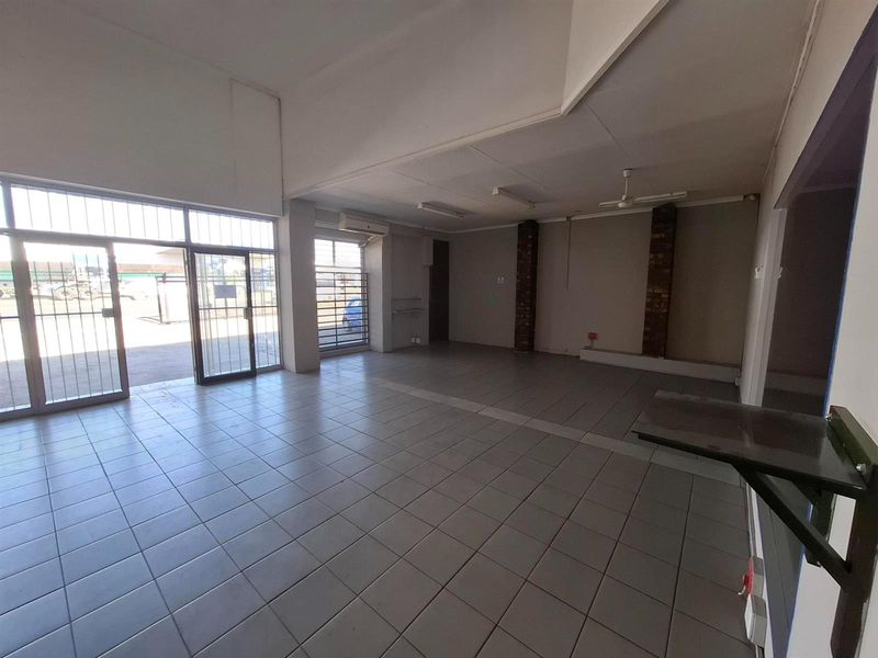 Commercial Property To Let - Photo 3