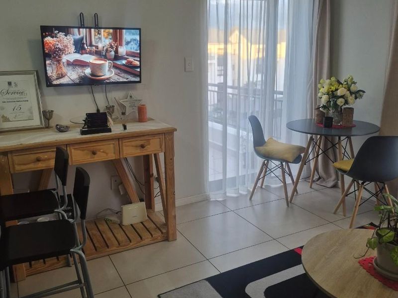 Sought After 1 Bedroom Apartment in De Velde - Photo 2