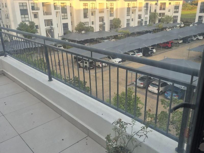 Sought After 1 Bedroom Apartment in De Velde - Photo 4