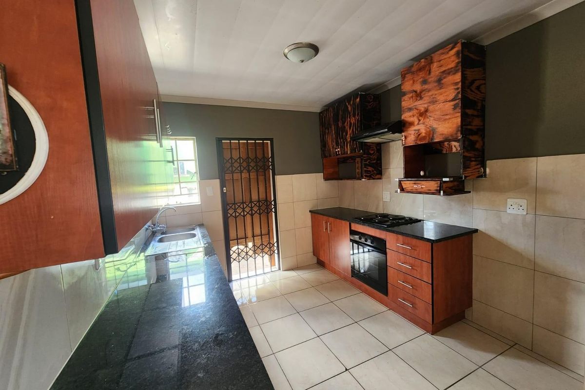House To Rent in Grasslands Estate, Waterkloof East Ext 2, Rustenburg, North West - Photo 2