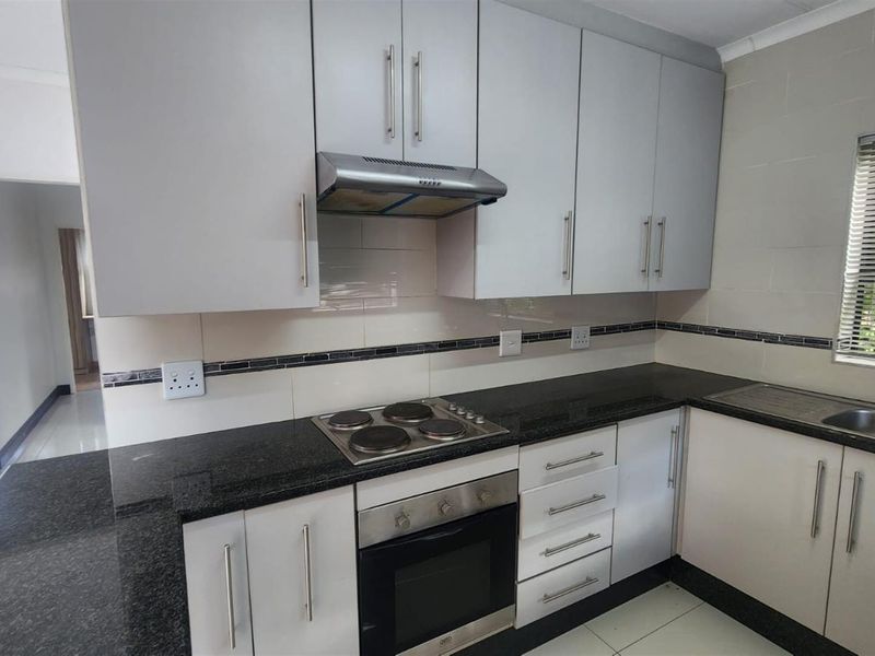 House For Sale in Discovery, Roodepoort - Photo 7