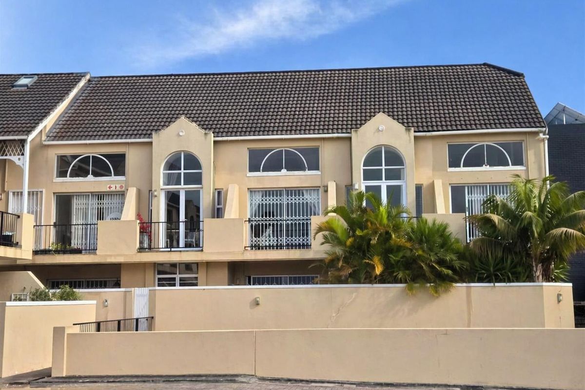 Modern Loft Apartment in Prime Claremont Location - Photo 2