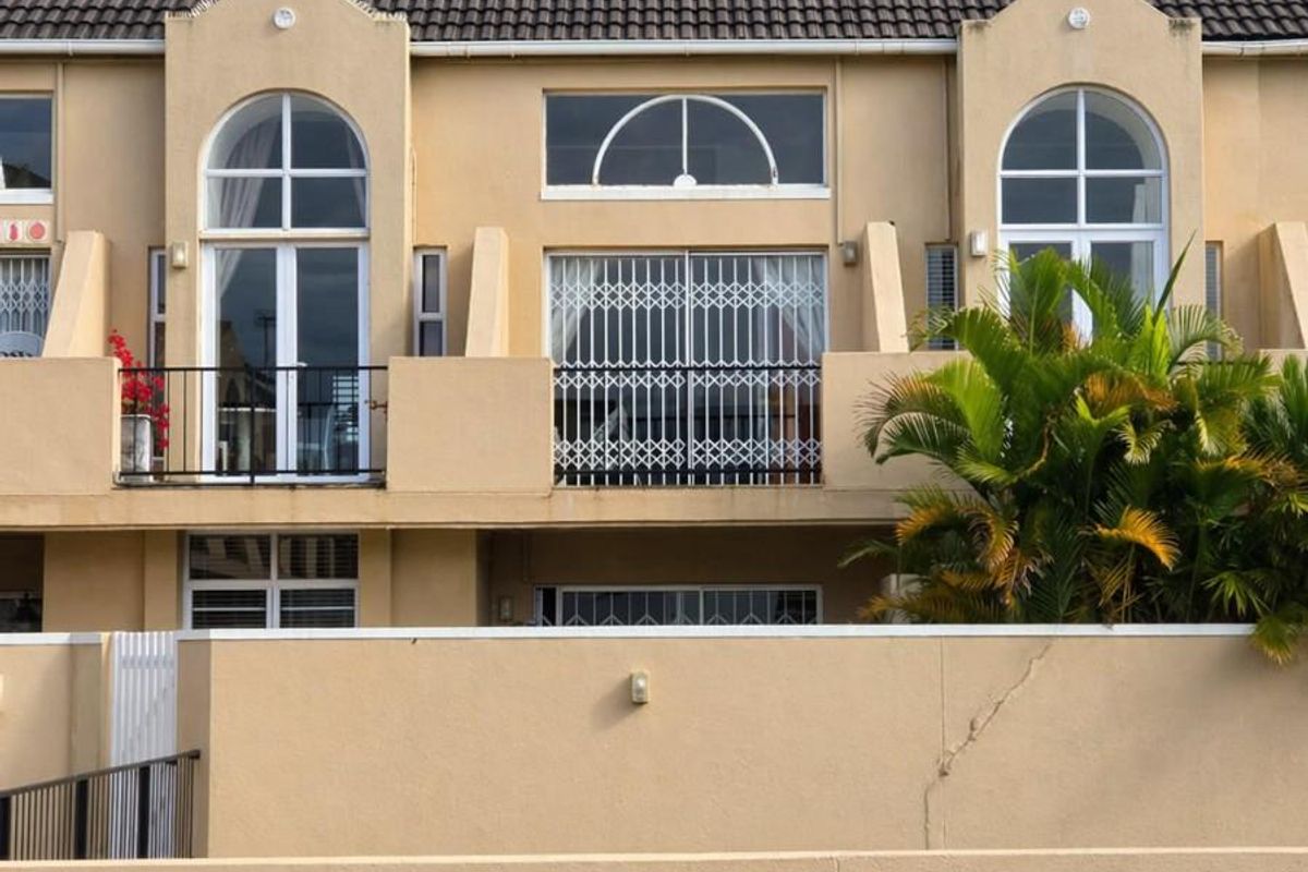 Modern Loft Apartment in Prime Claremont Location - Photo 3