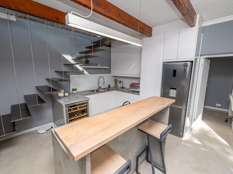 Designer Coastal Living | Airbnb-Friendly 2-Bedroom Cottage for Sale in Green Point - Photo 6