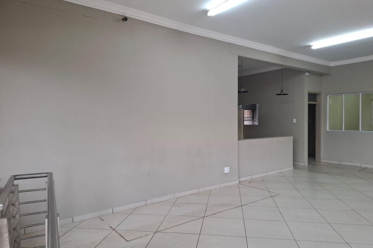 Commercial Property To Let - Photo 3