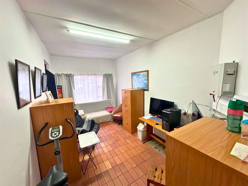 Family home available in Paarl North, Paarl - Photo 10