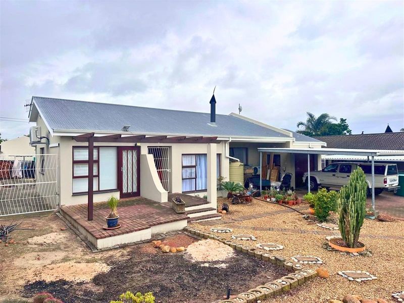 Family home available in Paarl North, Paarl - Photo 6