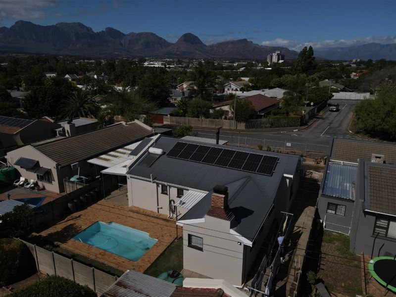 Family home available in Paarl North, Paarl - Photo 4