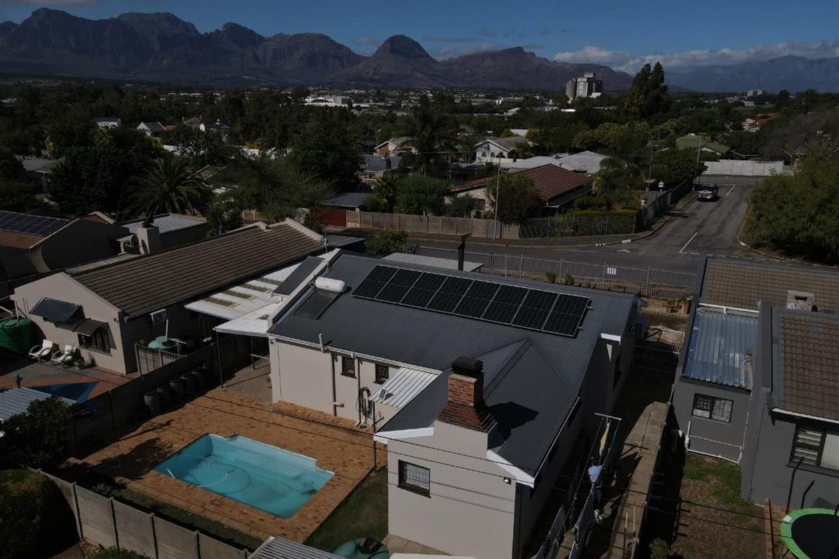 Family home available in Paarl North, Paarl - Photo 4
