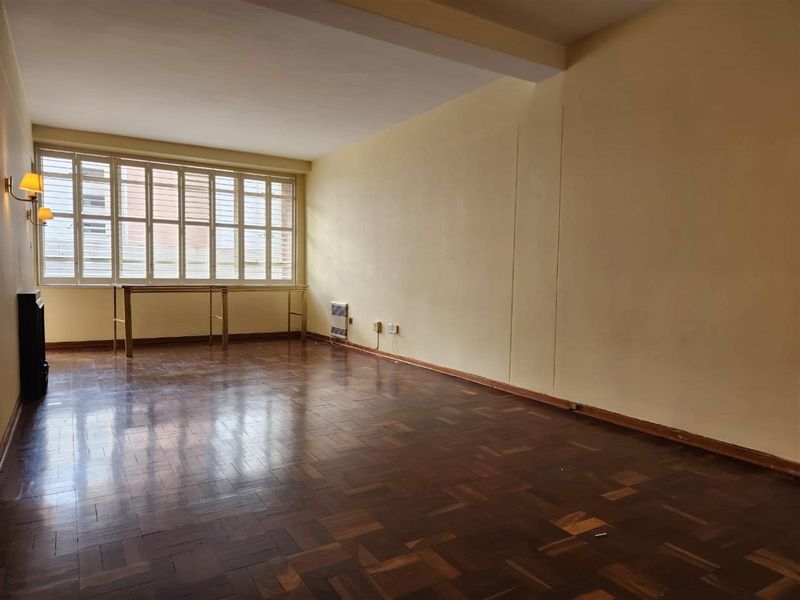 Apartment For Sale in Rosebank, Johannesburg - Photo 2