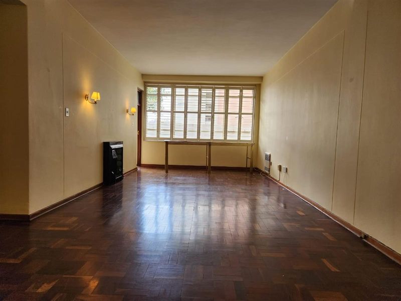 Apartment For Sale in Rosebank, Johannesburg - Photo 3