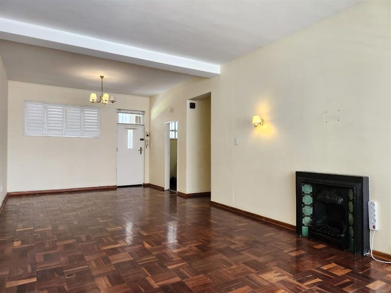 Apartment For Sale in Rosebank, Johannesburg - Photo 5