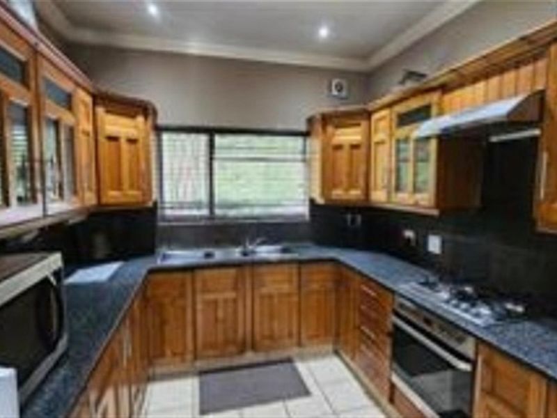 Beautiful home to Rent in Hayfields - Photo 4