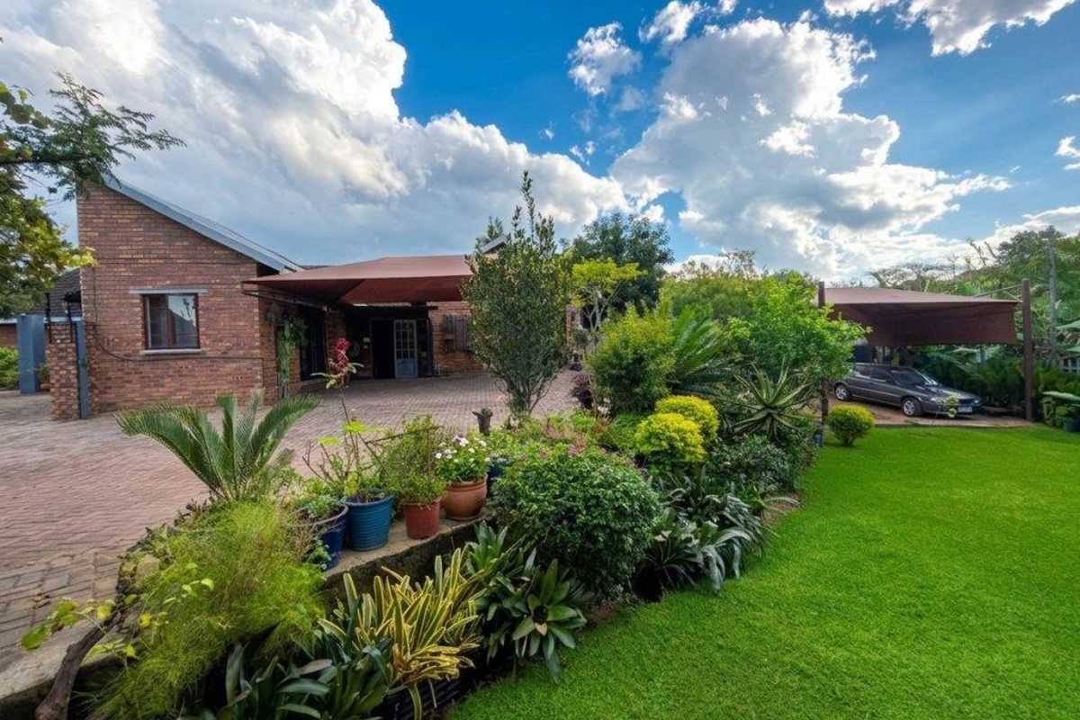 House For Sale in West Acres Ext 1, West Acres, Nelspruit - Photo 2