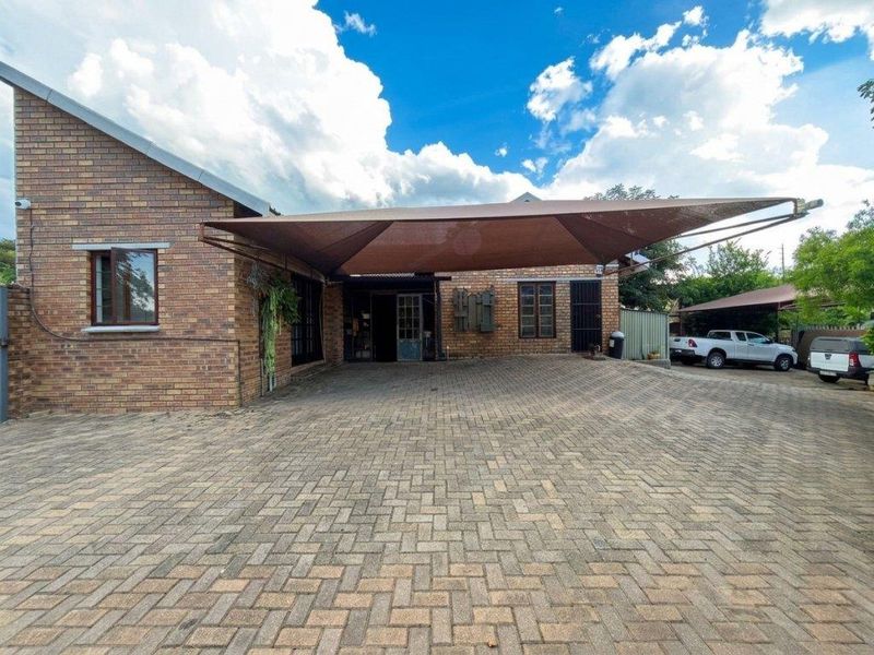 House For Sale in West Acres Ext 1, West Acres, Nelspruit - Photo 1