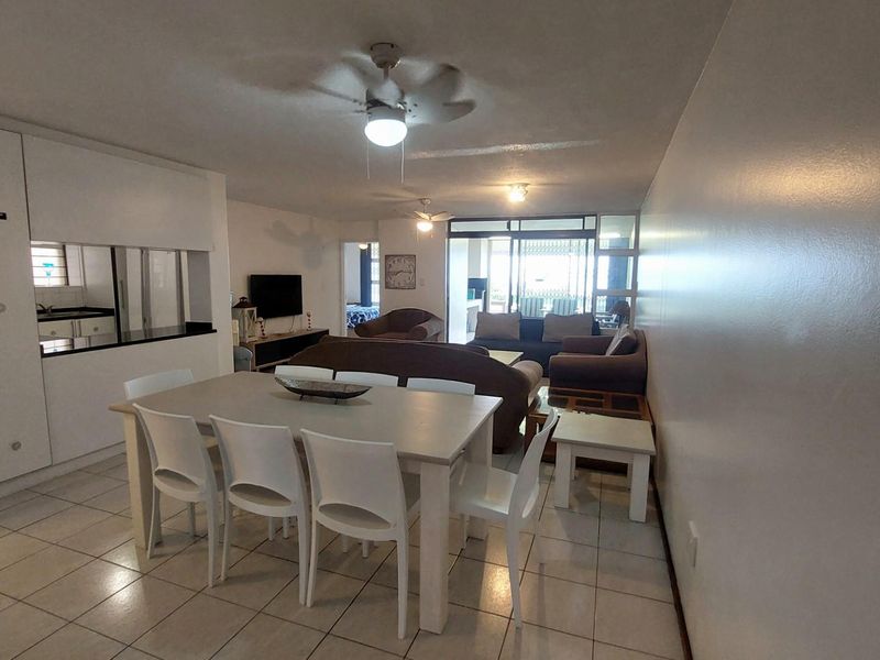 Apartment For Sale in Manaba Beach, Margate, KwaZulu Natal - Photo 2