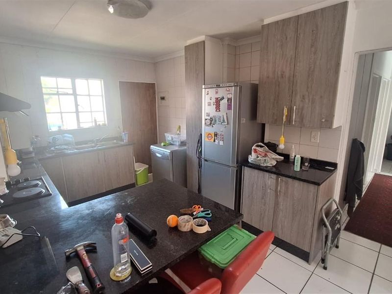 Safe and Secure Pet Friendly Cluster-Urgent Rental - Photo 8